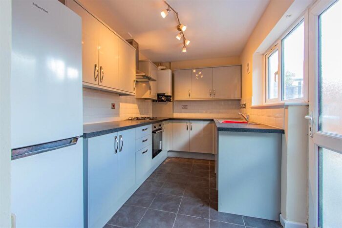 6 Bedroom Private Halls To Rent In Gordon Road, Cathays, CF24