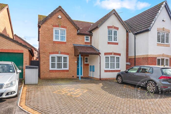 3 Bedroom Detached House For Sale In Sutton Grove, Pontprennau, Cardiff, CF23