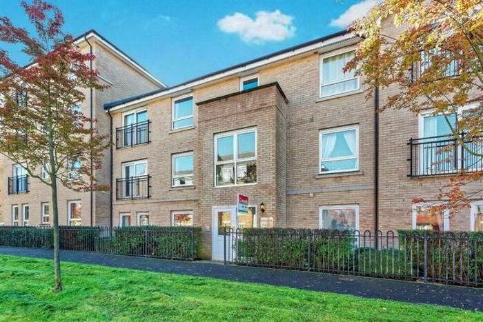 2 Bedroom Flat To Rent In Lillymill Chine, Chineham, Basingstoke, RG24