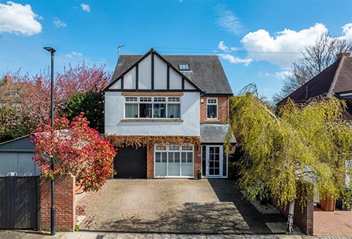 3 Bedroom Detached House For Sale In Westfield Grove, Gosforth, NE3