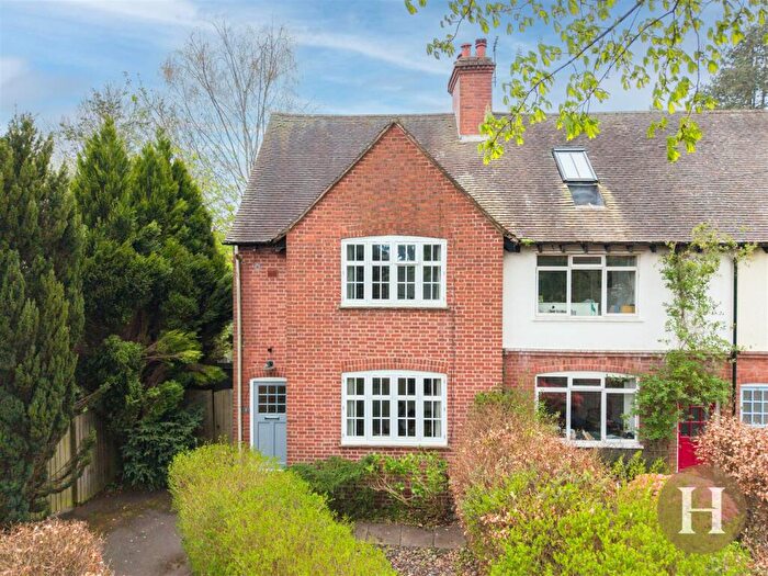 3 Bedroom End Of Terrace House For Sale In West Pathway, Harborne, Birmingham, B17