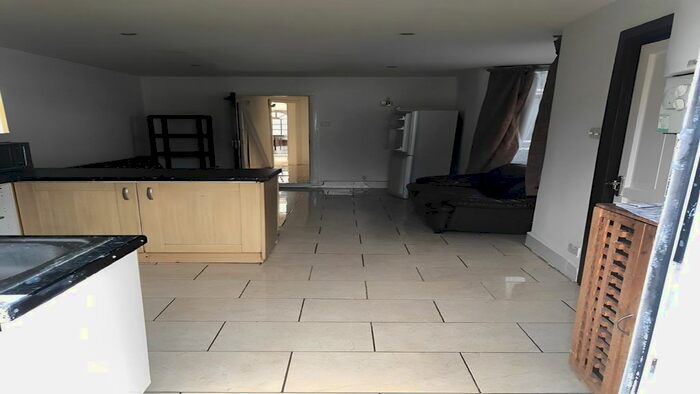 3 Bedroom Terraced House To Rent In Kensington Avenue, London, E12