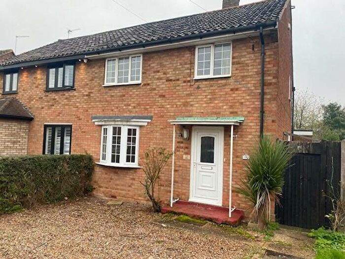 3 Bedroom Semi-Detached House To Rent In Goddards Close, Little Berkhamsted, SG13