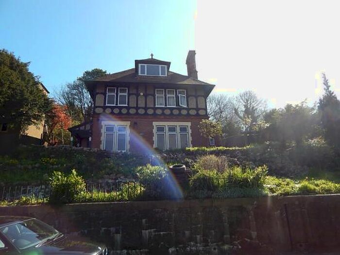 Studio To Rent In Downs Road, Luton, LU1