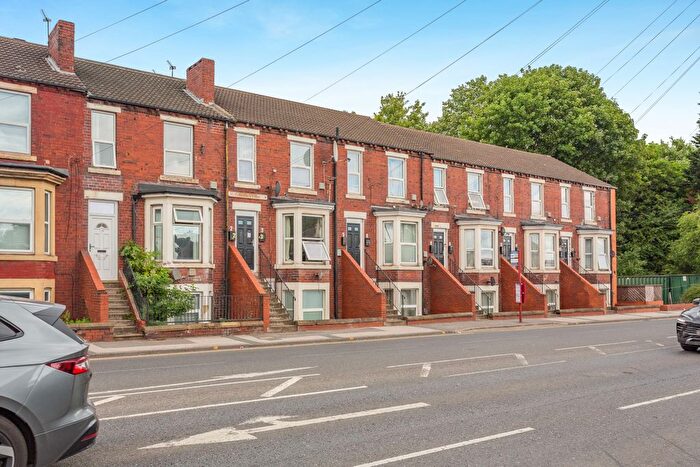 15 Bedroom Semi-Detached House For Sale In St. Catherines Villas, Wakefield, WF1