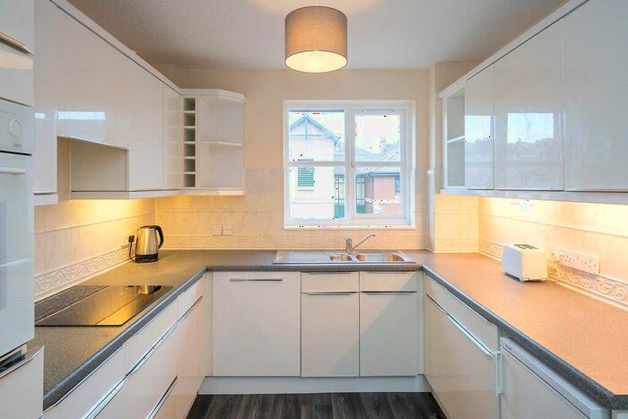 2 Bedroom Flat To Rent In Silvermills, Edinburgh, EH3