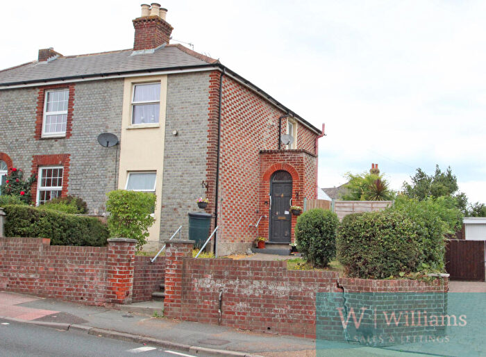 2 Bedroom End Of Terrace House For Sale In High Street, Wootton Bridge, Ryde, PO33
