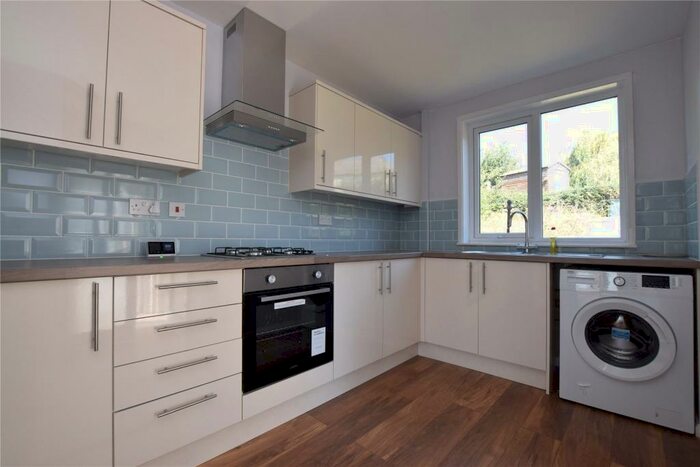 3 Bedroom Semi-Detached House To Rent In Luttrell Close, Leeds, LS16