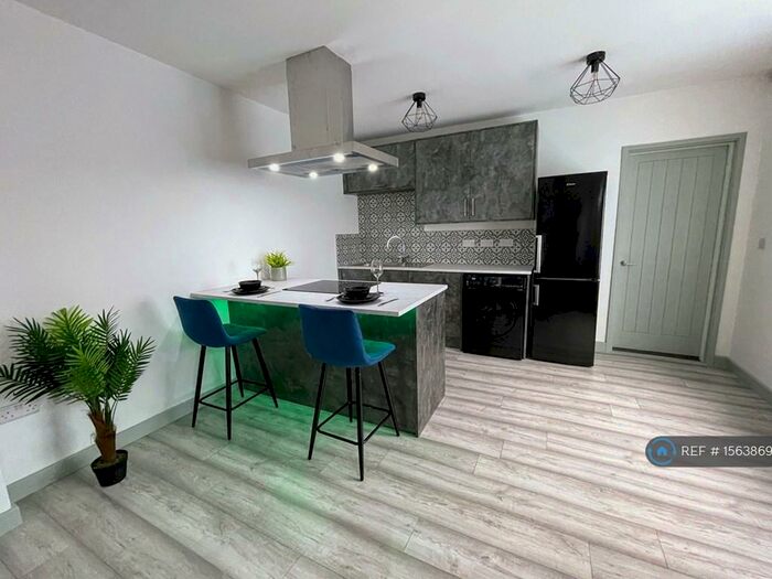 1 Bedroom Flat To Rent In Browing Street, Leicester, LE3