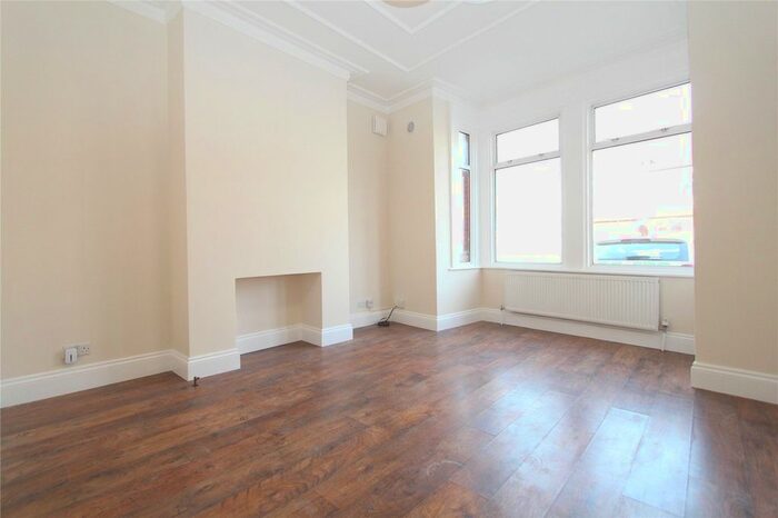 2 Bedroom Flat To Rent In Welldon Crescent, Harrow, HA1