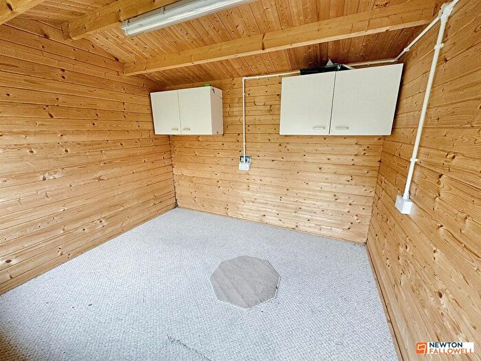 2 Bedroom Semi-Detached Bungalow For Sale In Lilac Avenue, Sutton Coldfield, B74