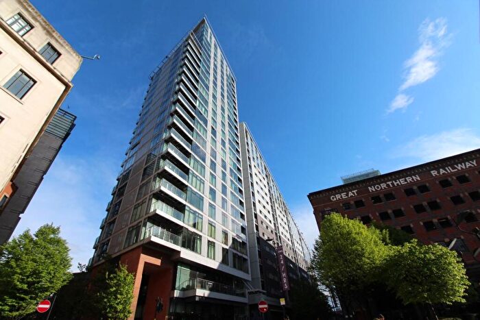 1 Bedroom Apartment To Rent In Great Northern Tower, Manchester, M3