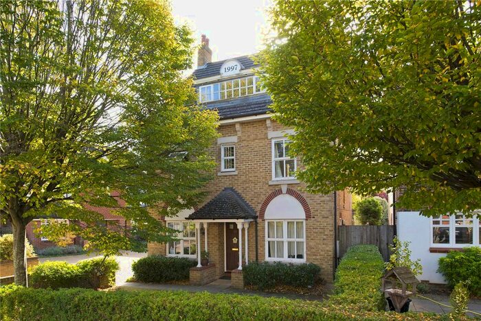 5 Bedroom Detached House To Rent In Hayward Road, Thames Ditton, Surrey, KT7