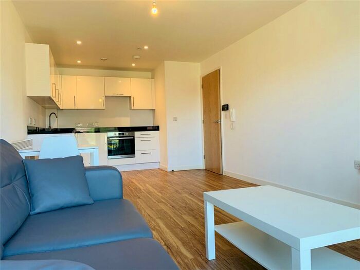 1 Bedroom Flat To Rent In Aire, Cross Green Lane, LS9
