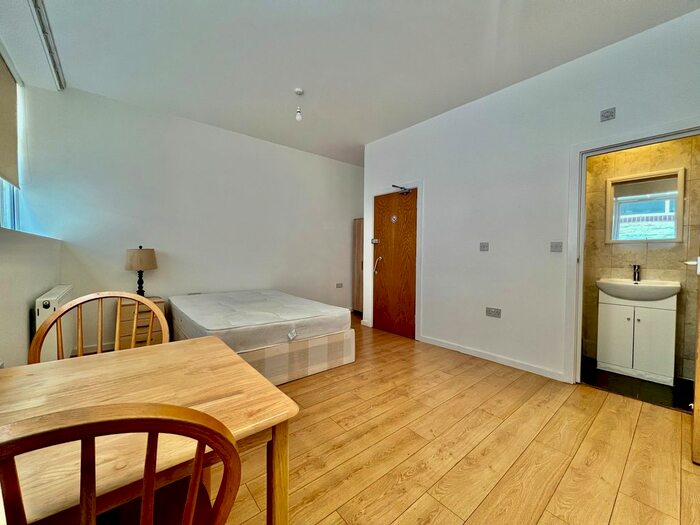 Studio To Rent In Spring Place, Kentish Town, NW5