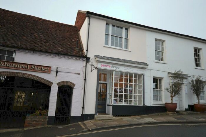 2 Bedroom Flat To Rent In Knockhundred Row, Midhurst, GU29