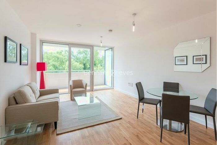1 Bedroom Flat To Rent In Chiswick Point, Chiswick, W4