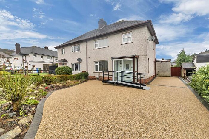 3 Bedroom Semi Detached House For Sale In Pengwern, Llangollen, LL20