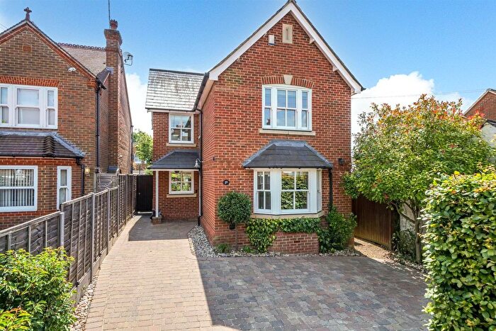 3 Bedroom Detached House For Sale In Folly Lane, St. Albans, AL3