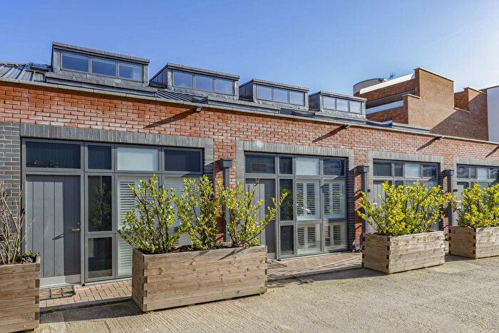 3 Bedroom Property To Rent In Elm Grove, London, SW19