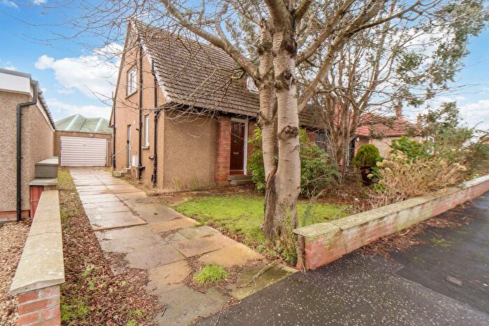 3 Bedroom Detached House For Sale In Leadervale Road, Edinburgh, EH16