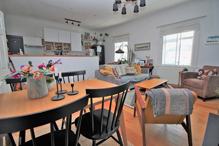 2 Bedroom Apartment For Sale In Medina Villas, Hove, BN3