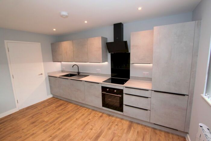 1 Bedroom Flat To Rent In Lower Compton Road, Plymouth, Devon, PL3