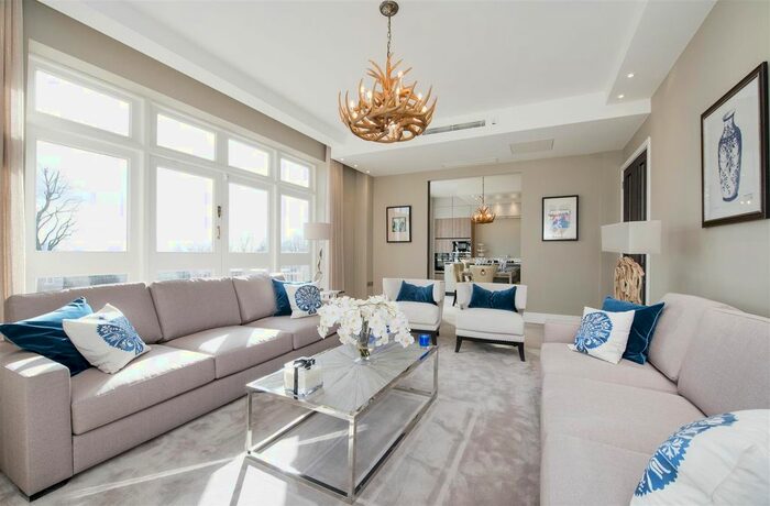 3 Bedroom Flat To Rent In Lyndhurst Road, London, NW3