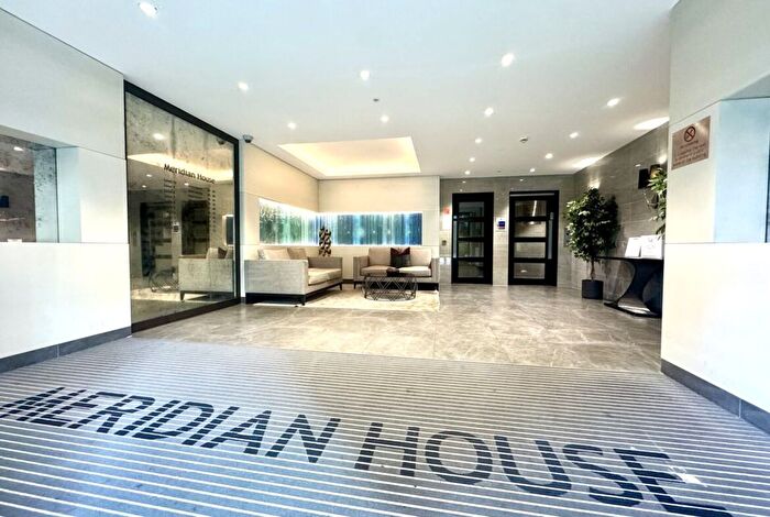 3 Bedroom Flat To Rent In Juniper Drive, London, SW18