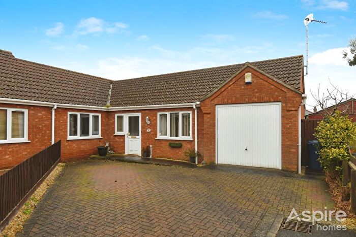 2 Bedroom Semi-Detached Bungalow For Sale In Walnut Close, Wisbech St Mary, Wisbech, PE13