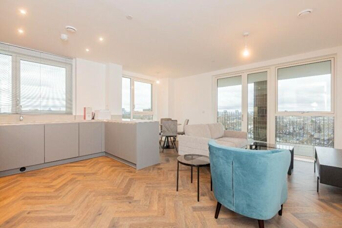 2 Bedroom Apartment To Rent In Carlton Vale, London, NW6