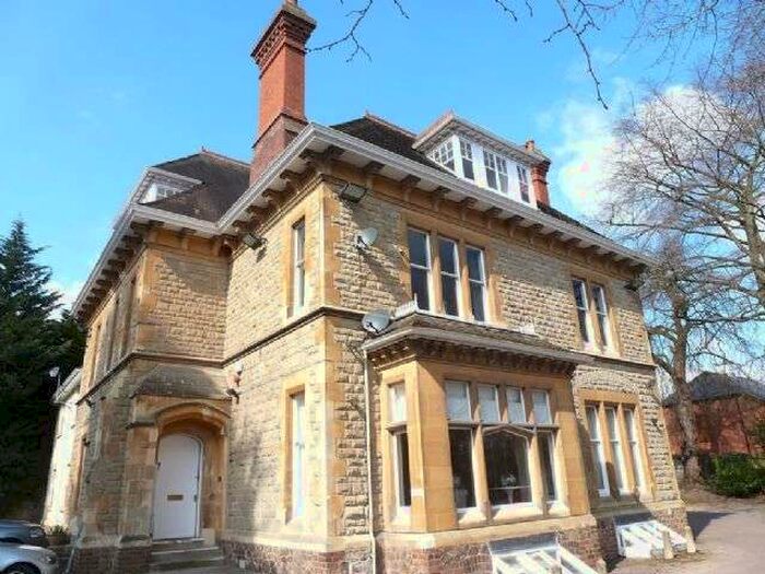 2 Bedroom Flat To Rent In Hillbrook House, Albert Road North, Malvern, WR14