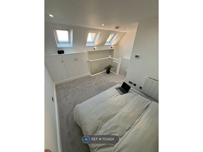 1 Bedroom Flat To Rent In Longfield Street, Southfields, SW18