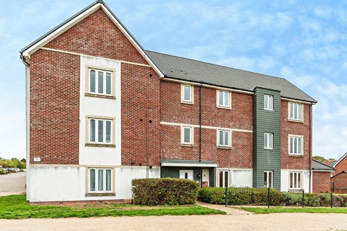2 Bedroom Flat For Sale In St. Catherine Road, Basingstoke, RG24