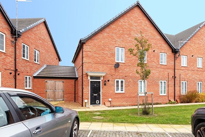2 Bedroom Flat For Sale In Larkinson Avenue, Biggleswade, SG18