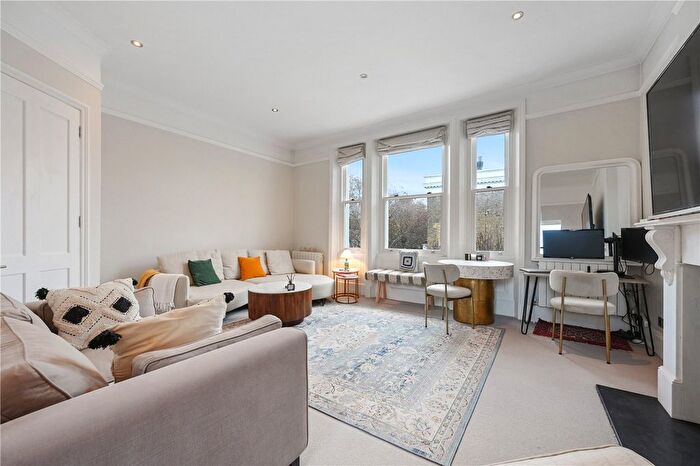 1 Bedroom Flat For Sale In Holland Park Gardens, London, W14