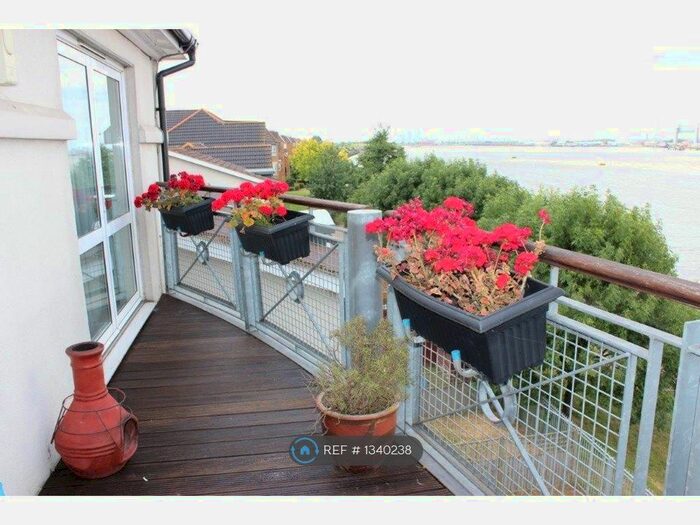 2 Bedroom Flat To Rent In Fantail Close, London, SE28