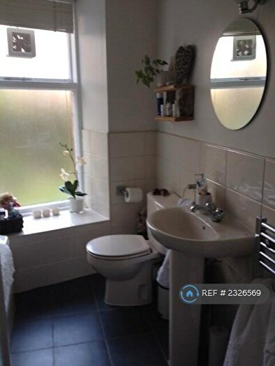 1 Bedroom Flat To Rent In Broomhill Gardens, Glasgow, G11