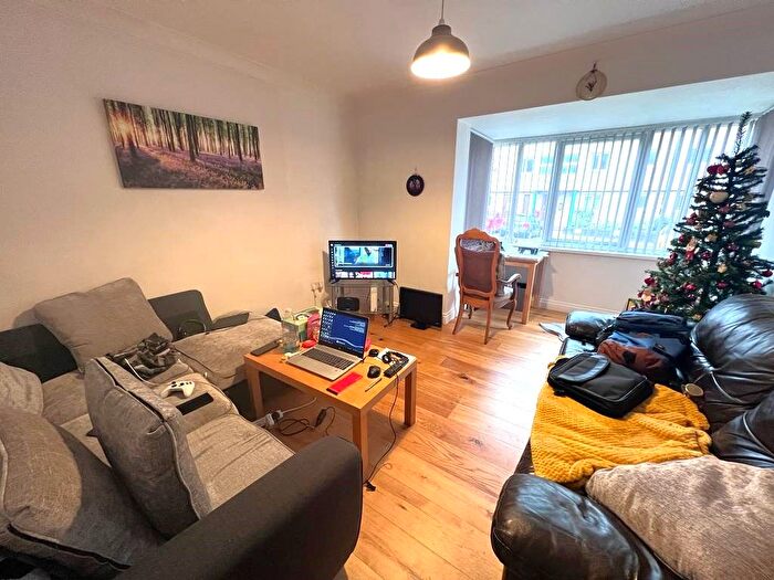 2 Bedroom Flat To Rent In Trawler Road, Maritime Quarter, Swansea, SA1