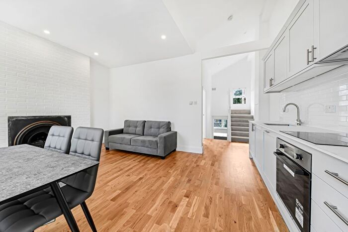 2 Bedroom Flat To Rent In Belsize Park Swiss Cottage, London, London, NW3