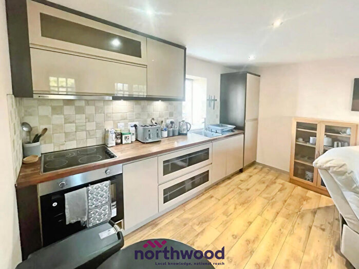 3 Bedroom Town House To Rent In Richmond Road, Exeter, EX4