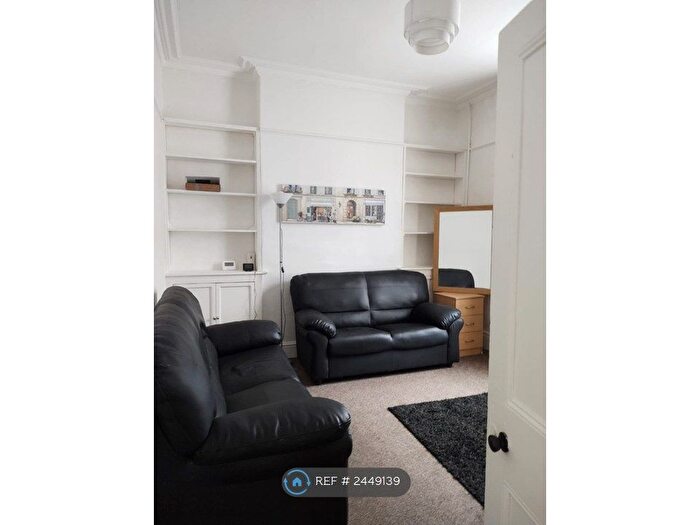 3 Bedroom Terraced House To Rent In Augusta Street, Cardiff, CF24