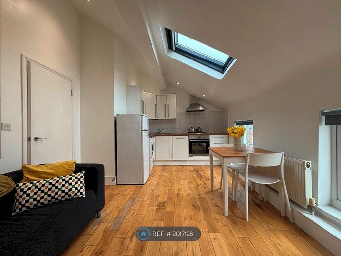 1 Bedroom Flat To Rent In Waylen Street, Reading, RG1