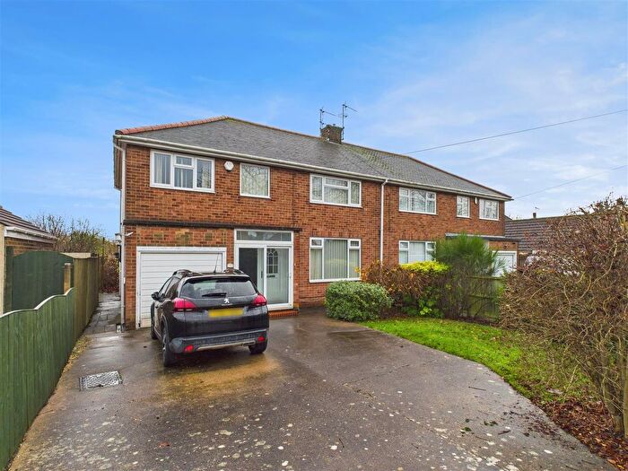 5 Bedroom Semi Detached House For Sale In Croft View, Anlaby, HU10