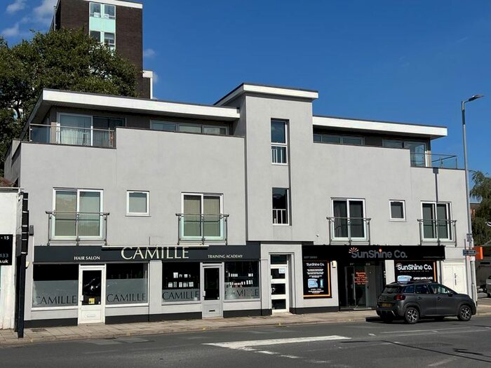 2 Bedroom Flat To Rent In - Ongar Road, Brentwood, CM15