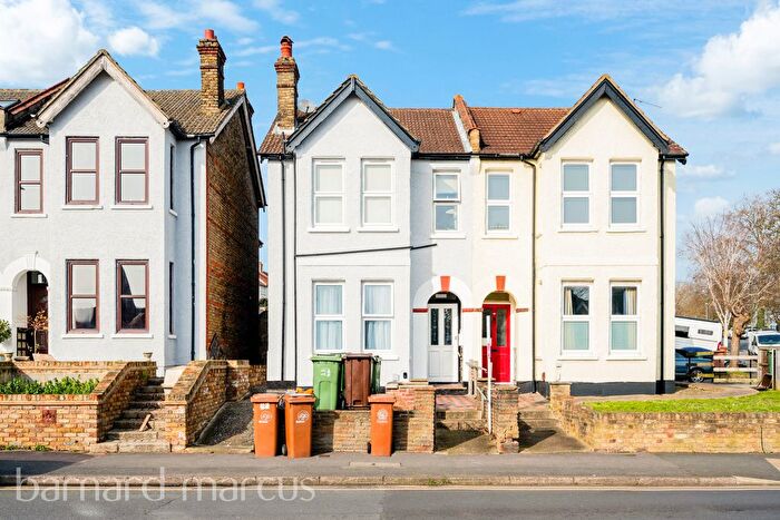 Studio To Rent In Lower Road, Sutton, SM1