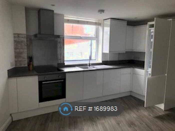 2 Bedroom Flat To Rent In College Place, Southampton, SO15