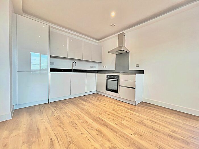 1 Bedroom Flat To Rent In Lurke Street, Bedford MK40