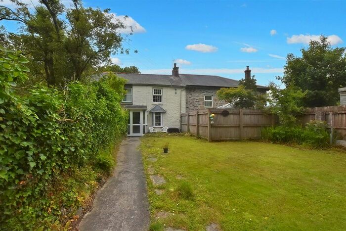 2 Bedroom Cottage For Sale In Roscroggan, Camborne, TR14