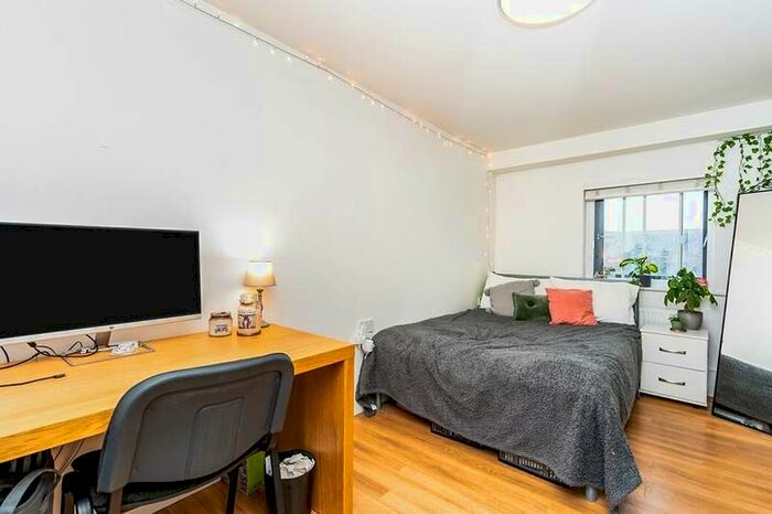 4 Bedroom Flat To Rent In Carlton Place, Southampton, SO15